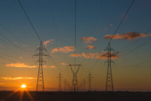 El gran sector a descarbonizar a nivel mundial es el energético, tanto en cuanto a electricidad como en transporte. Crédito: Matthew Henry / Unsplash