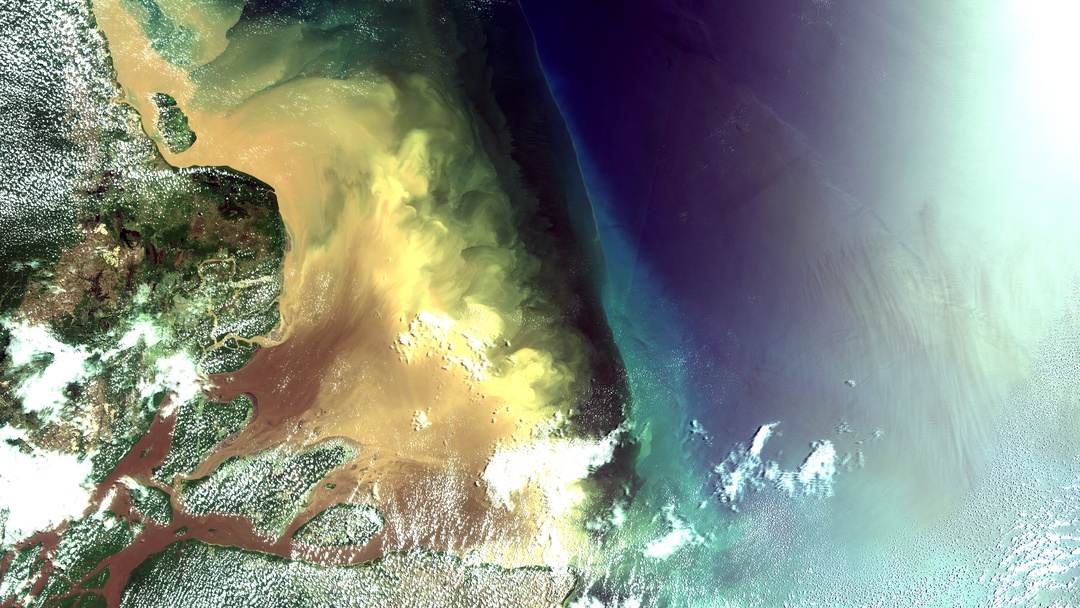 Desembocadura del río Amazonas en el Atlántico - Coordinación General de Observación de la Tierra - INPE.