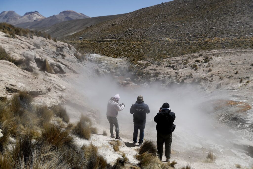 Los “factores políticos y de mercado” que frenan el desarrollo de la energía geotérmica en Perú