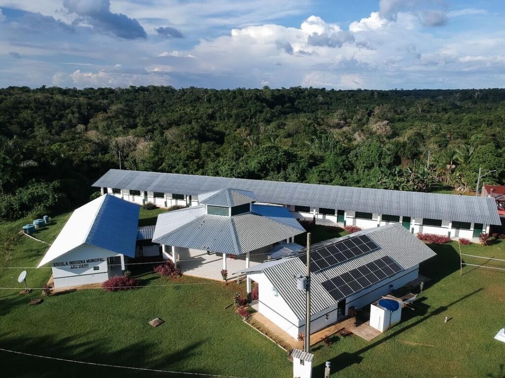 Visão aérea da área da escola. Foto Divulgação Revolusolar